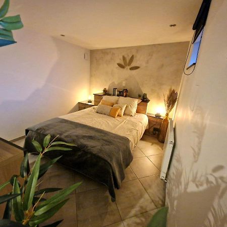 Le Twenty Bed & Breakfast Marche-en-Famenne Exterior foto