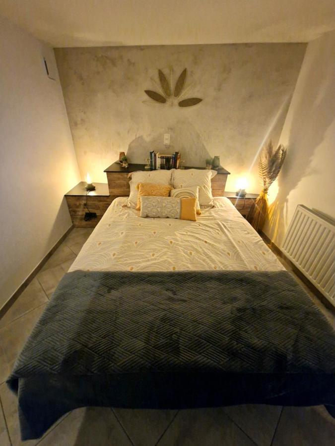 Le Twenty Bed & Breakfast Marche-en-Famenne Exterior foto